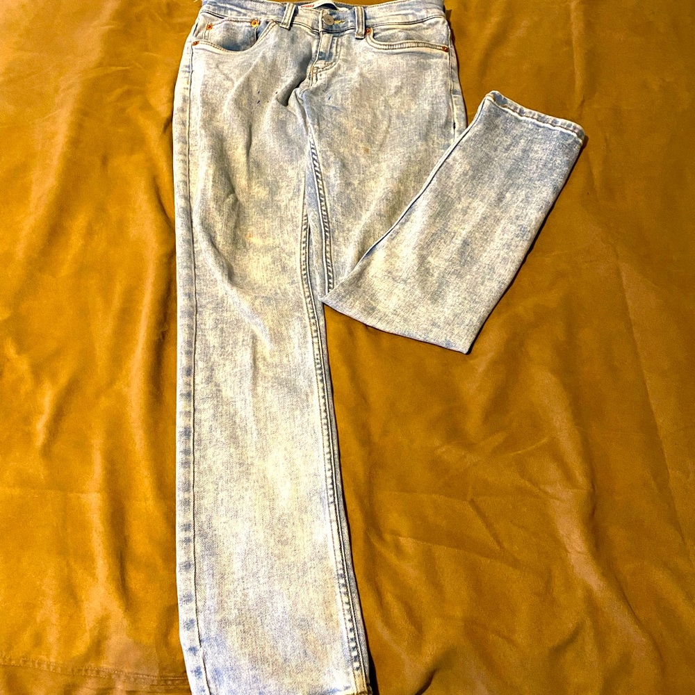 Light wash Levi’s jeans, boys slim taper